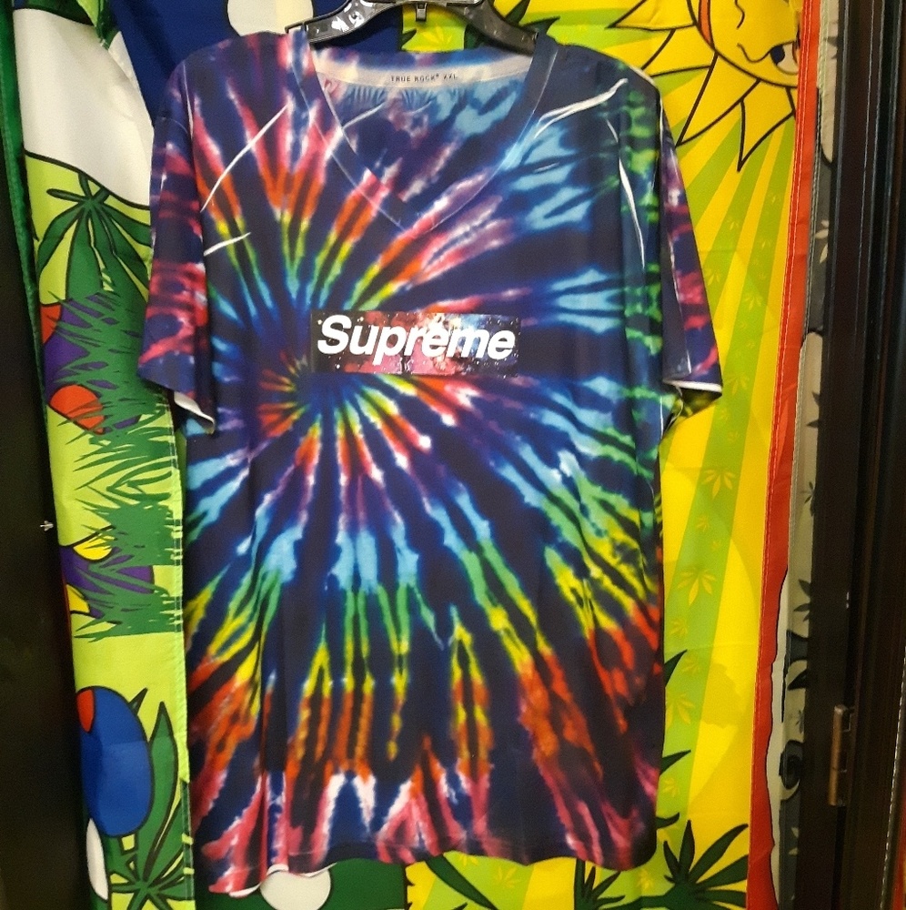 Supreme tie dye shirt